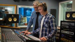 Uno studio di registrazione per artisti emergenti