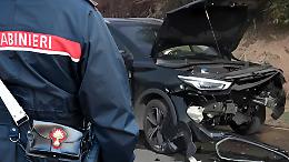 Incidente ad Alpignano: scontro frontale tra due auto, feriti e traffico bloccato