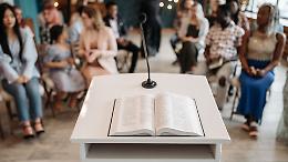 "Riflessi di carta": quando la letteratura diventa dialogo