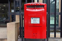 Poste smonta le cassette rosse: avanti con l’innovazione… e Babbo Natale?