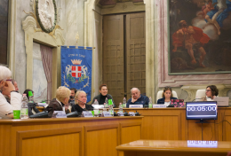 “Ho grossi dubbi che le guardie della cacca possano essere accettate in città”. Il dibattito in Consiglio comunale