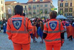 Battaglia delle arance e feriti. Meno male che c'è Ivrea Soccorso