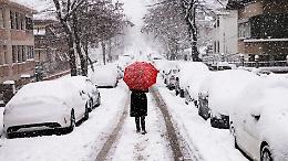 Piemonte travolto dal maltempo: neve abbondante e temporali, stop al clima primaverile