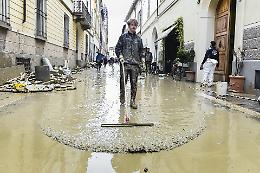 Bologna sott'acqua: evacuazioni, scuole chiuse e città in ginocchio