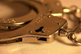 Chiede asilo politico ma finisce in manette: scatta l’arresto per un trentenne