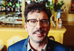 Willie Peyote, la musica come battaglia: "Non mi interessa piacere a tutti, ma dire qualcosa"