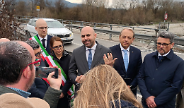  Elena Piastra e il “lavoro” immaginario... Lavoro o "cazzeggio"?