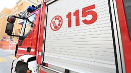 Paura a Venaria Reale: incendio sul tetto di un palazzo