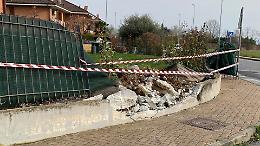 Incidente a San Maurizio Canavese: auto perde il controllo e si schianta sul muretto