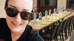 Non è solo un bar: è l’anima di Scarmagno. E ora rischia di chiudere