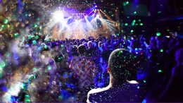 Rave party a Moncalieri: migliaia di giovani in un'area dismessa