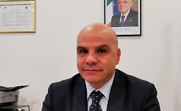 La misteriosa carriera del sindaco Mazza: un CV che cambia pelle ogni 5 anni