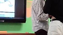 Ciriè, professore arrestato per molestie in classe: incastrato dai video degli studenti