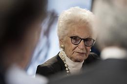 Liliana Segre riceve la cittadinanza onoraria a Venaria: “Non ho paura della morte”