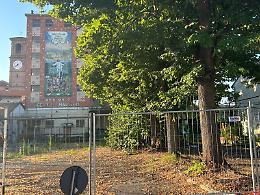 L’oratorio dimenticato che racconta il declino del paese: tanti progetti, solo rovine