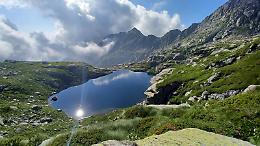 Dove il silenzio parla e le montagne raccontano: il nuovo cammino dell’Alta Via Canavesana e del Giroparco Gran Paradiso
