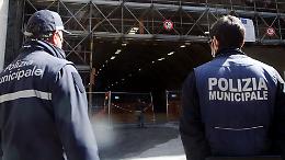 Ragazzini sul tetto di una fabbrica abbandonata: paura a Chivasso