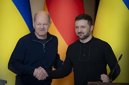 800 miliardi, bugie e “esperti”: l’Europa ci prende per il sedere