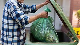Cigliano dichiara guerra ai furbetti dei rifiuti: scattano le multe