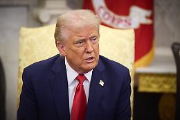 Trump mette il mondo in gabbia: dazi ovunque, economia globale a pezzi