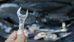 Officina del riciclo a Rivarolo: blitz nel garage abusivo. Due condanne a Ivrea