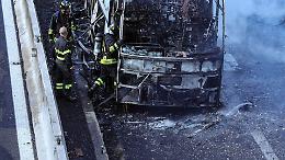 Faida tra famiglie rom a Torino: incendia un camper con dentro sorella e nipotina di 6 anni