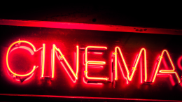 Cossato hard: riapre il cinema a luci rosse. Altro che Netflix & chill