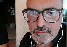 “Vi ammazzo, vi do fuoco”: minacce e mazzate, ma il Comune tace