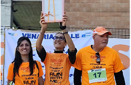 "StraVenaria 2025": un'onda arancione travolge Venaria con 1300 partecipanti