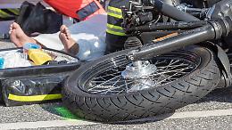 Avigliana, motociclista grave dopo uno schianto contro il guardrail