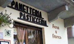 Il pane della memoria. Lauri, l’ultimo fornaio della Valle che impasta amore e resistenza