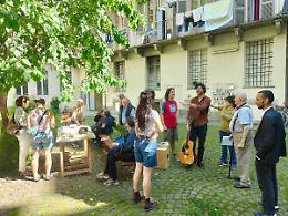 Torino si prepara alla Festa dei Vicini 2025: aperte le iscrizioni per trasformare la città in una grande tavolata di quartiere