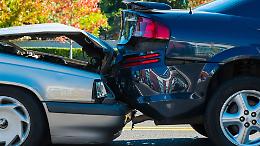 Scontro tra auto e furgone a Torino: quattro feriti e traffico in tilt