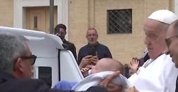 Il piccolo Tommaso e l’ultima carezza del Papa