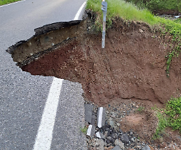 Frane e strade interrotte, la Città metropolitana in sopralluogo tra Castellamonte e Valle Sacra