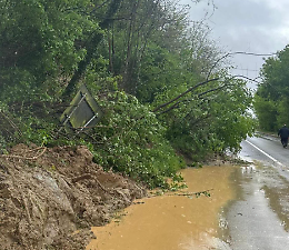 Emergenza alluvione: Renato, ottant’anni e una casa nel fango. “Spalerò da solo, a costo di lasciarci la vita”