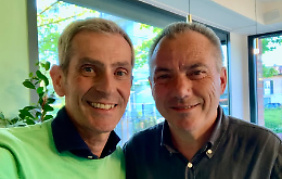 Guarino con la maglietta verde: dal Pd alla Lega, con tanto di selfie