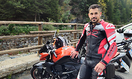 "Alessandro è morto due volte": la rabbia della sorella del centauro travolto da un'auto a 31 anni
