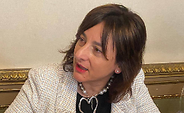 "Invisibile" di Debora Bocchiardo: il coraggio silenzioso di chi non si arrende