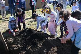 Inaugurato il ‘Giardino della Libertà’: Otto Carpini per Otto Decenni di Resistenza