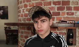 Lorenzo muore a 14 anni: lividi sul volto, domande senza risposta