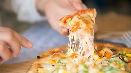 Pizza sempre più cara in Italia: in sei anni è aumentta del 18 percento