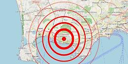 Terremoto ai Campi Flegrei, scossa di magnitudo 4.4 fa tremare Napoli: scuole e università evacuate