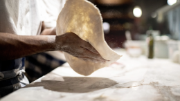 Una delle due pizze più buone al mondo è di un canavesano. Ecco dove mangiarla...