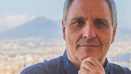Dal romanzo al set: l'alchimia narrativa di Maurizio de Giovanni conquista il Salone del Libro