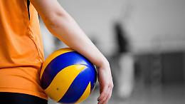 Allenatore arrestato per abusi su due atlete minorenni: bufera sulla pallavolo giovanile
