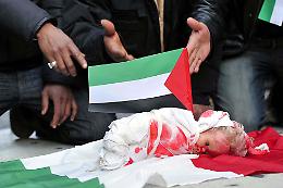  Gaza, sfida del Pd: “Una grande manifestazione, senza sigle, per fermare il massacro”