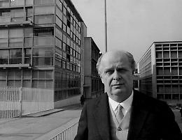 Ivrea celebra la Palazzina dei Servizi Sociali: una mostra fotografica per riscoprire l’utopia concreta di Adriano Olivetti
