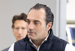 Stellantis, il tour di Antonio Filosa parte da Sochaux e Mirafiori. Ma le incognite restano
