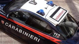 In auto con la droga pronta da vendere: fermato giovane spacciatore